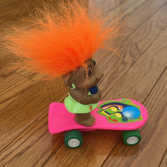 Vintage 1990s Orange Haired Singing Troll Doll on Skateboard - Picture 5 of 12